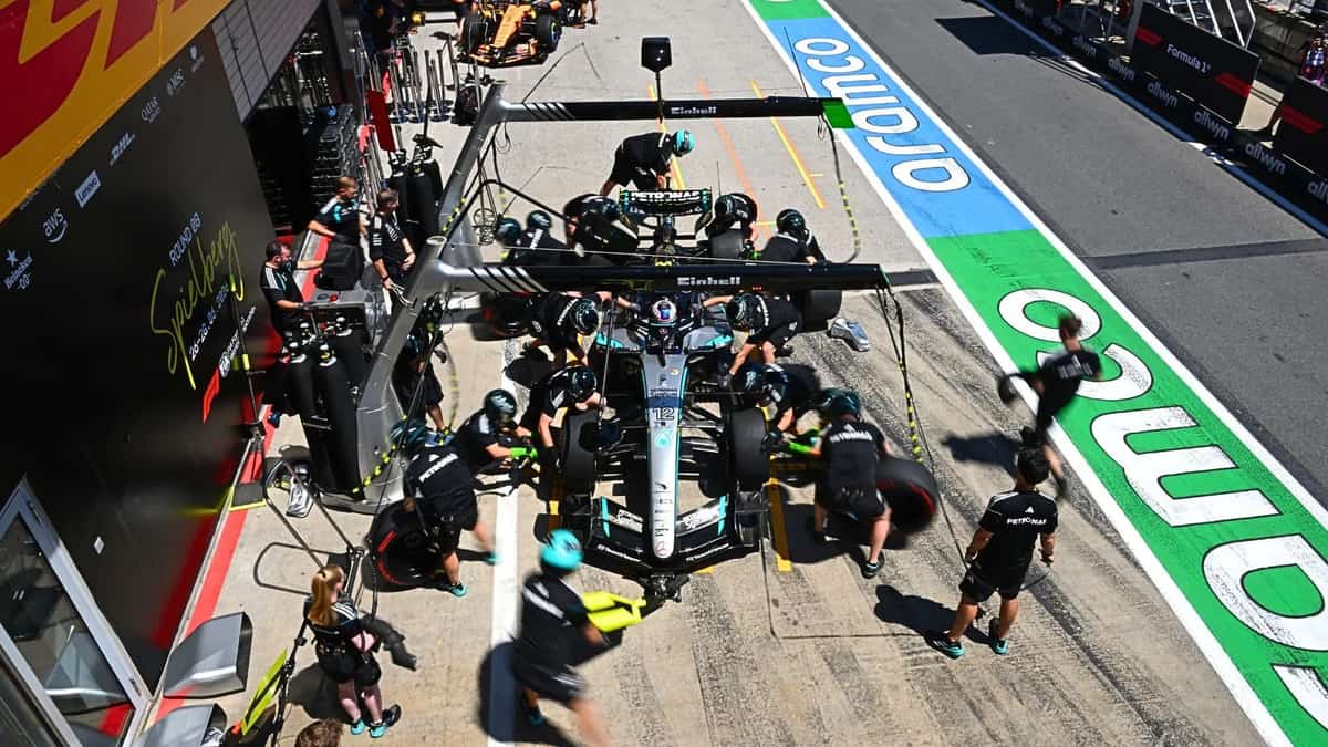 Austria Saturday: Russell Found the Flag, Antonelli Found the Trap